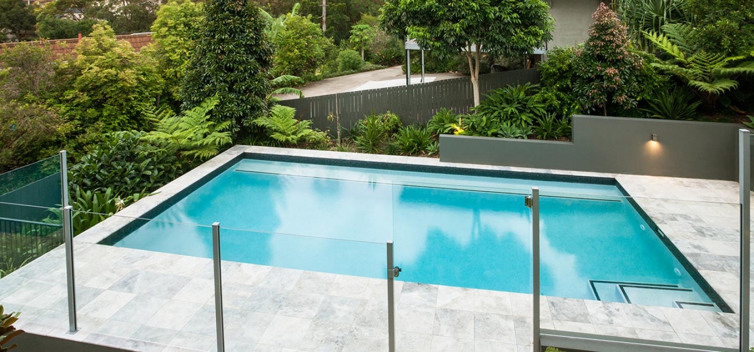 Terrasse mit einem Pool