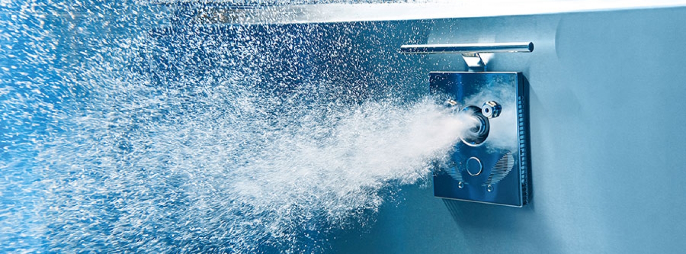 Garden pool with counter-currents